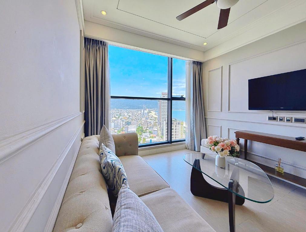 OCEAN VIEW HOME Luxury Building  DA NANG BEACH in Da Nang
