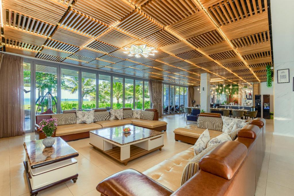 Amazing Beachfront 8BR Villa_Ocean Villa Resort in Da Nang