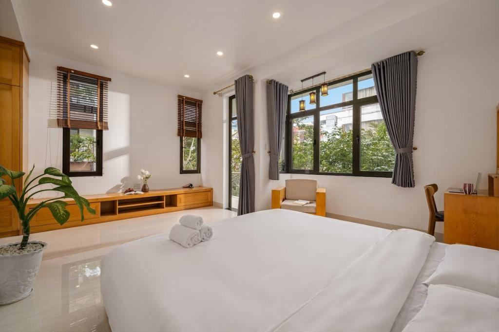Villa 350m2*Center*BestPrice*New4BR*BeachMyKhe900m in Da Nang