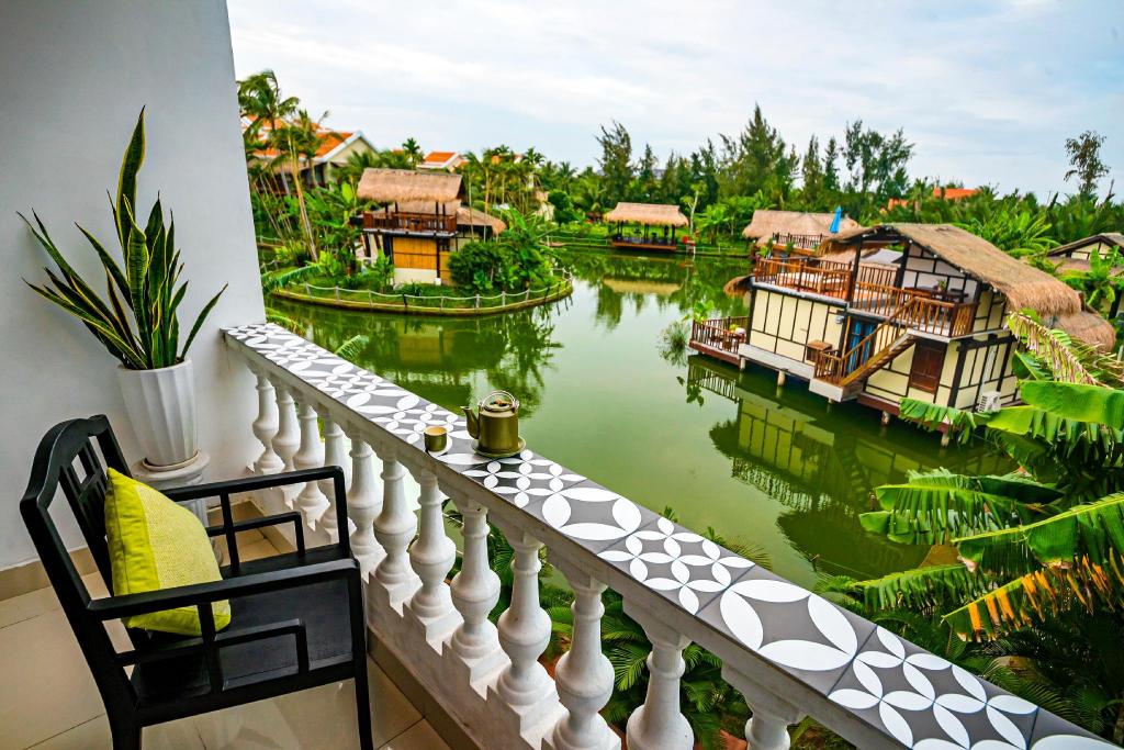 1 BR Natural Lake view HoiAn in Da Nang