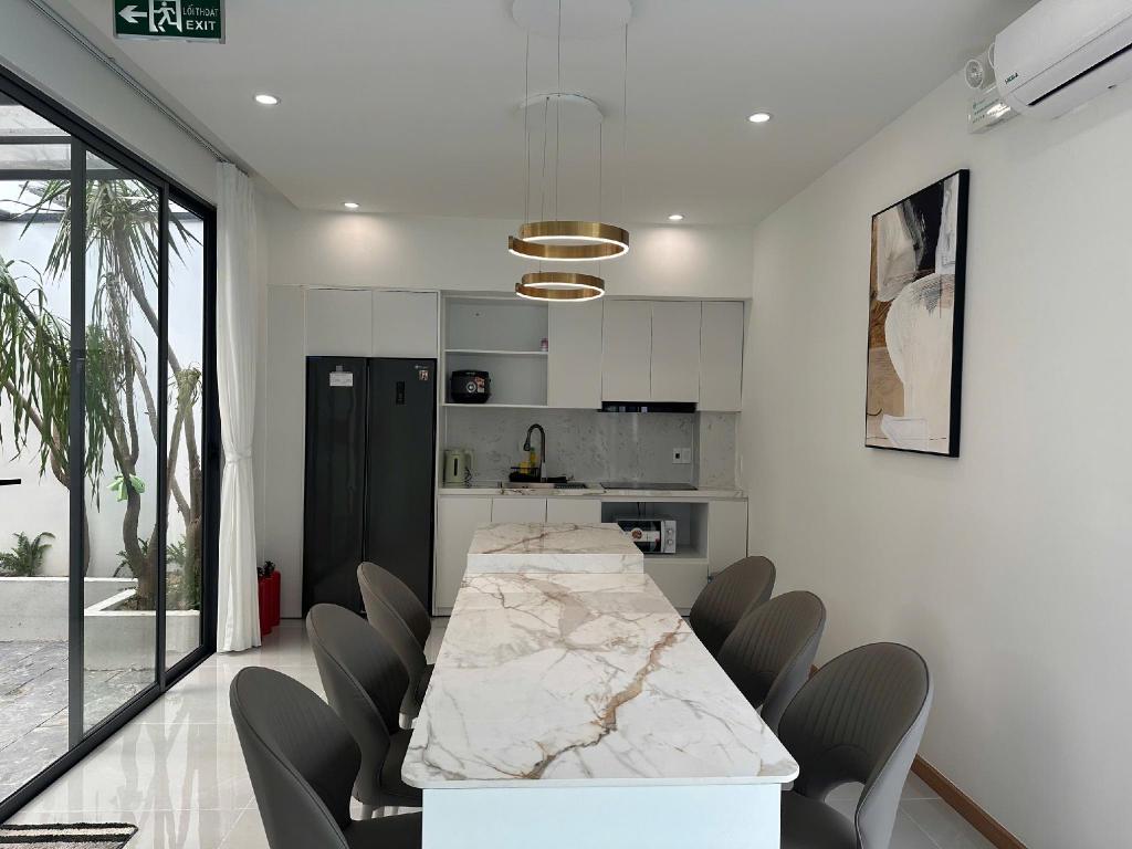 ダナンのWhite Corner Pool Villa 4BR — 写真4