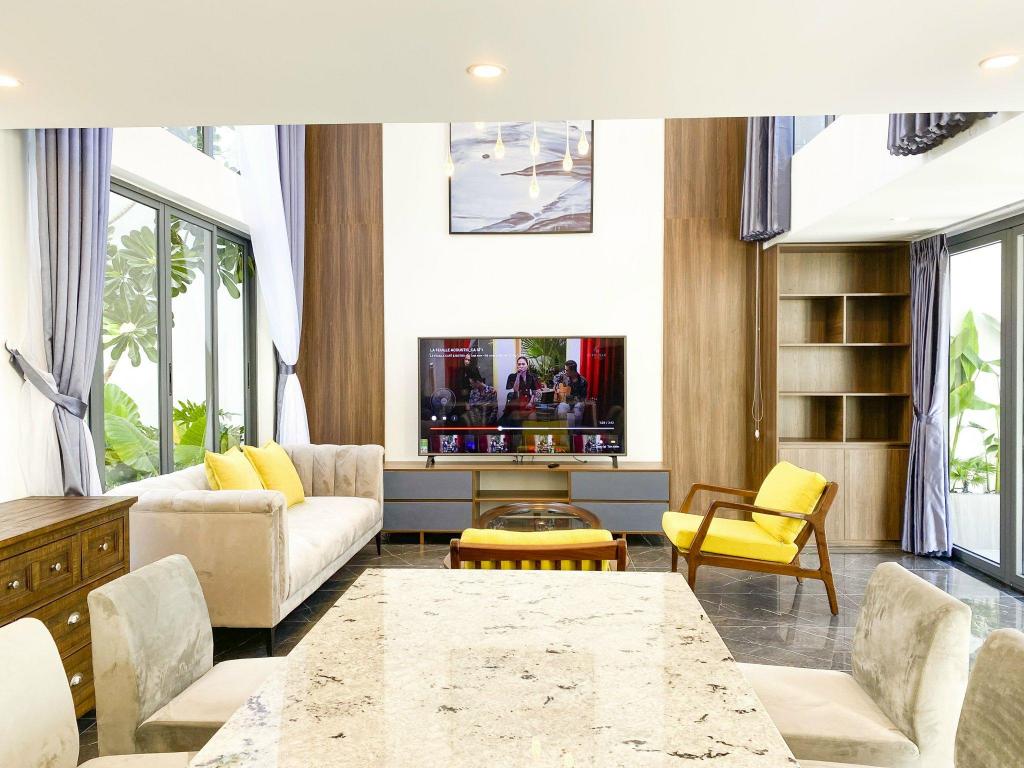 Khanh villa in Da Nang