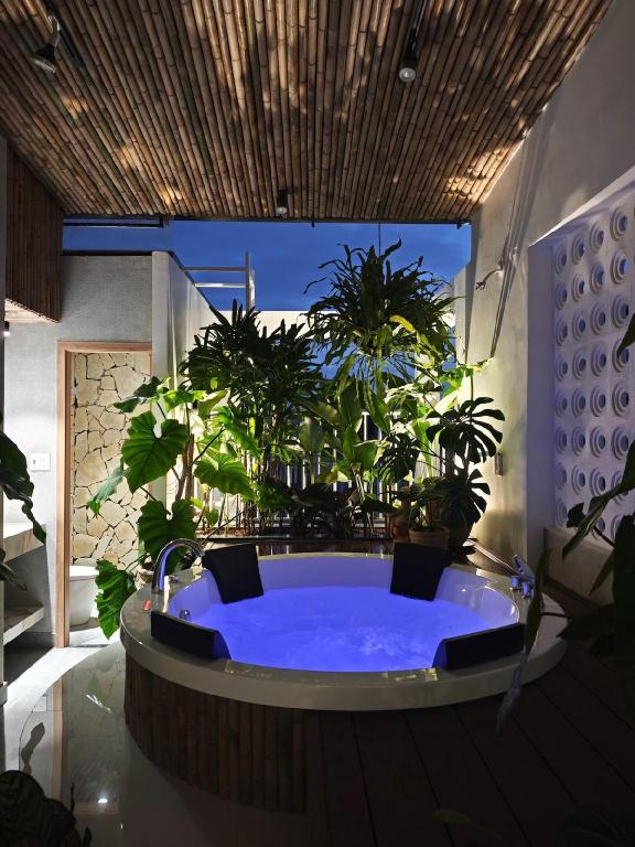ダナンのGomiHouse 4BRs 5 minute to LOTTE with jacuzzi pool — 写真5