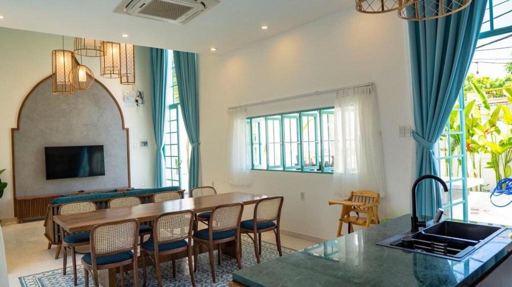 Pool Villa 4BR Near Han River in Da Nang — photo 3