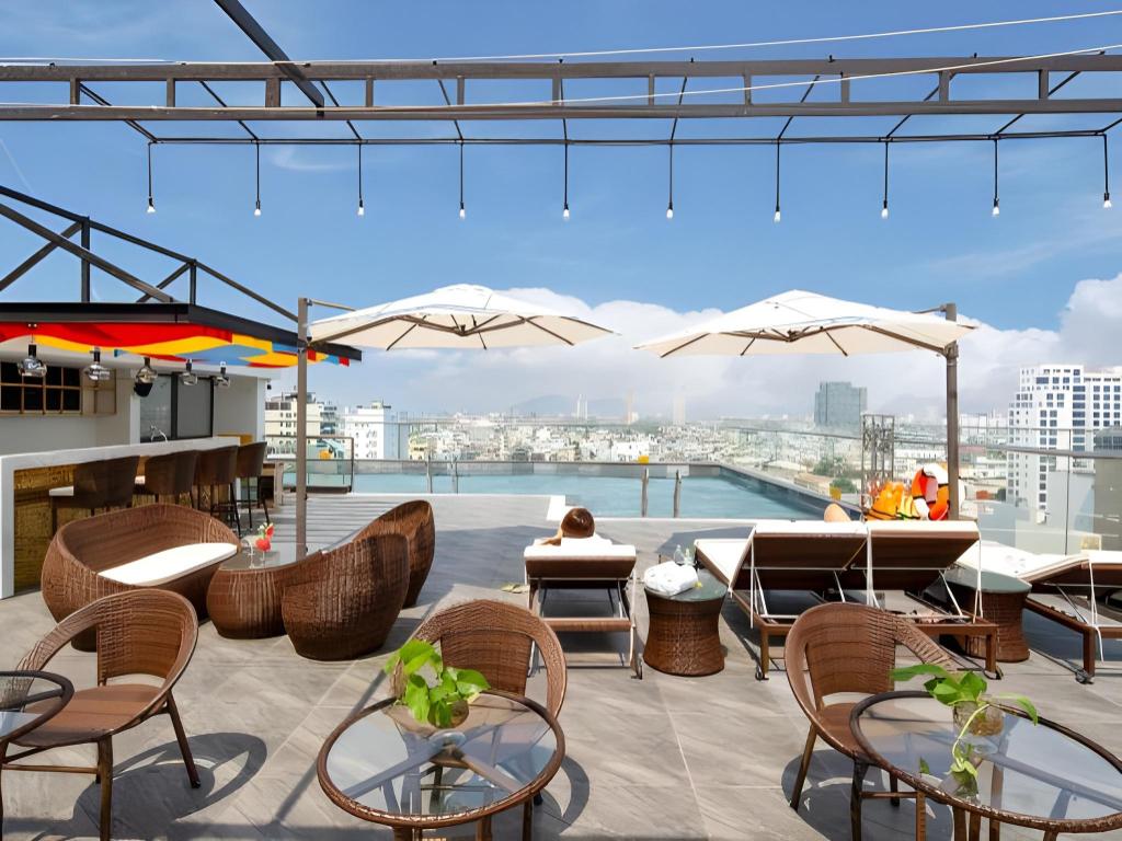 Golden Line Danang Hotel in Da Nang — photo 3