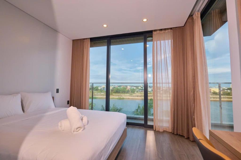 ダナンのLUXURY VILLA with 5 BEDROOMS RIVER VIEW — 写真2