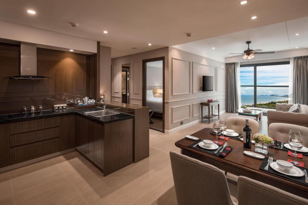 Ocean View Altara suite 5 star 2 Bedrooms in Da Nang — photo 3