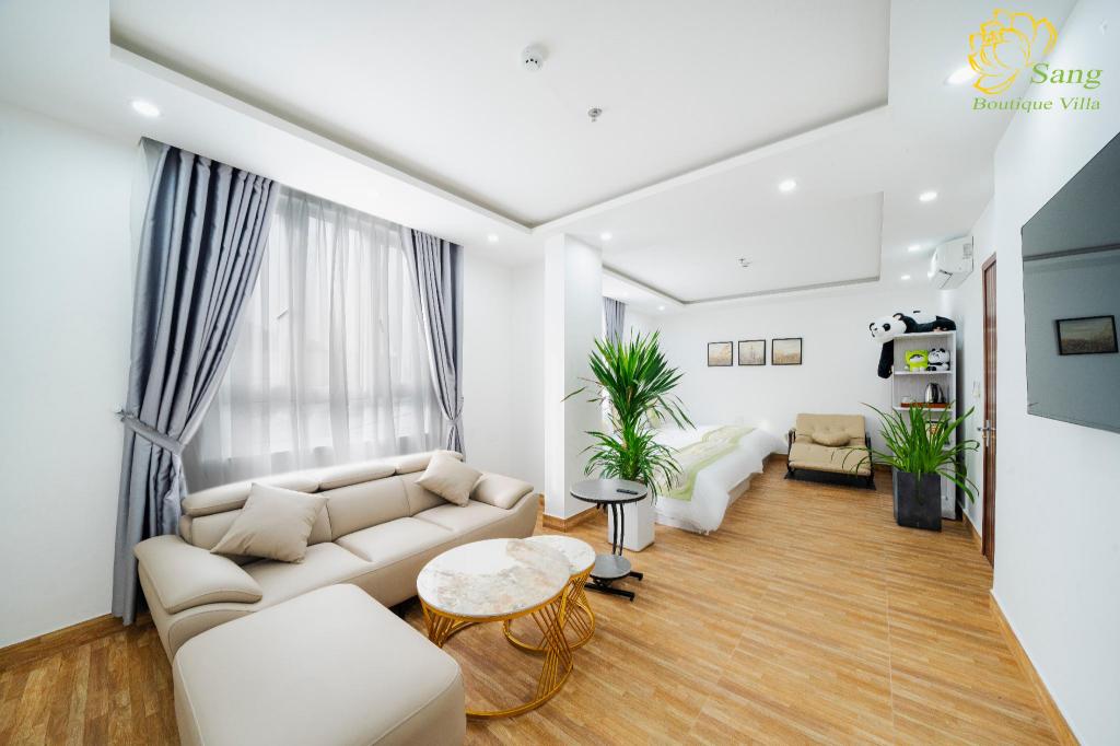 Interconnecting room(s) available