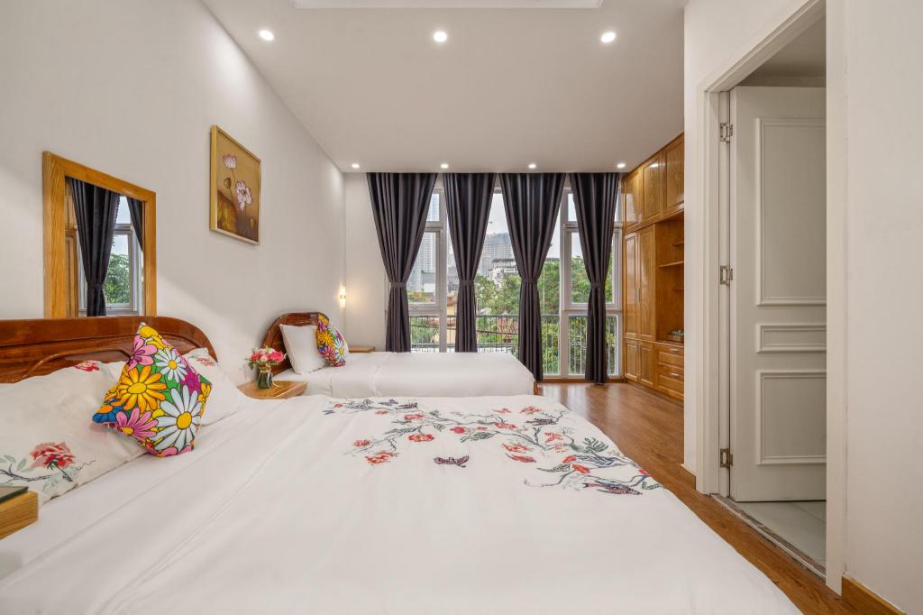 Two MinWalk to Beach,4 Ensuite BR,Ocean Breeze 1 in Da Nang