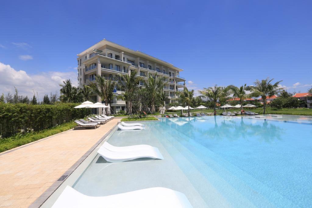 Premier Suites- 5*Resort-Private Beach and Pools in Da Nang